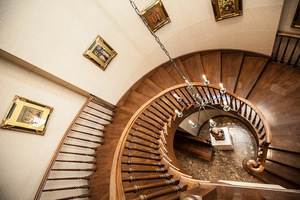 古代の木製の螺旋階段