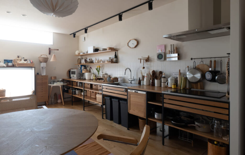 ウッドワンフレームキッチンで施工したI型キッチン