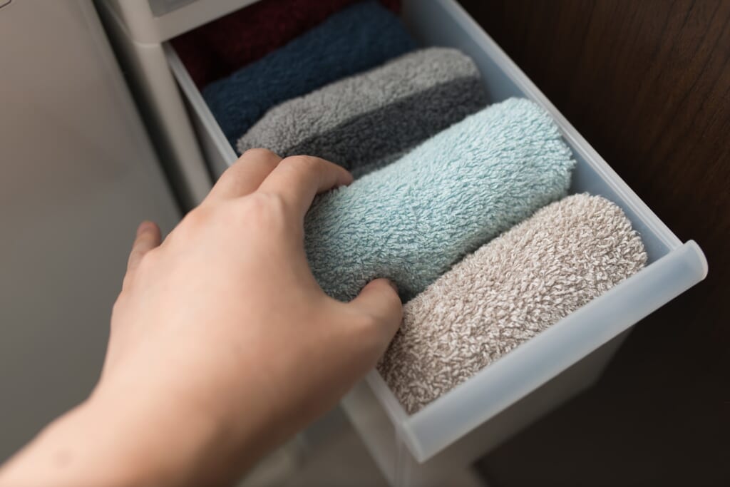 たたんで整理整頓されたタオル