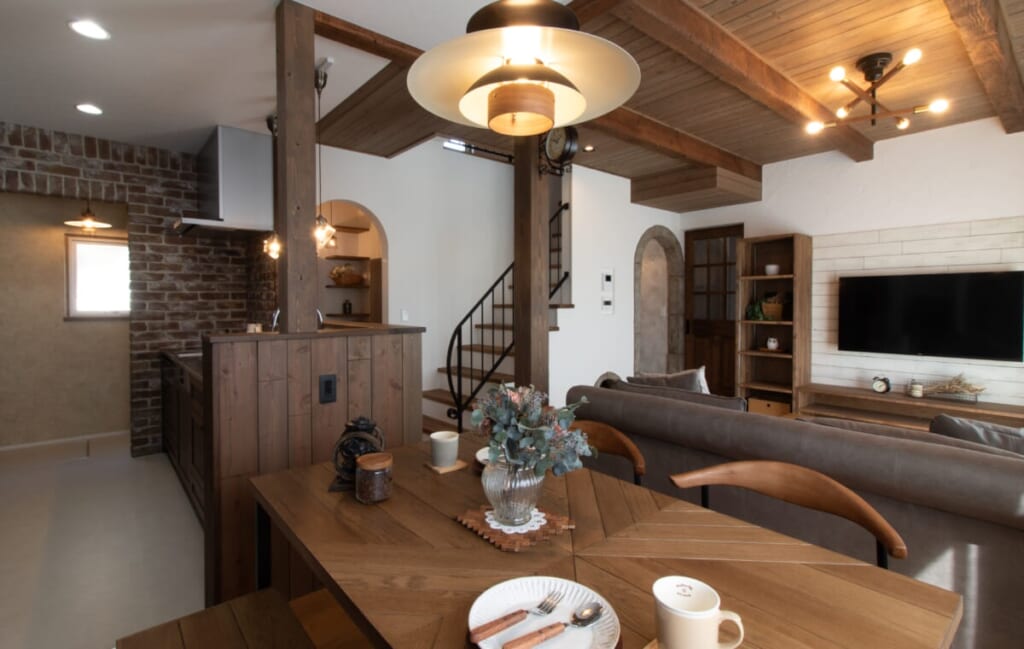 レンガ壁が醸し出す、ヴィンテージスタイルの風格