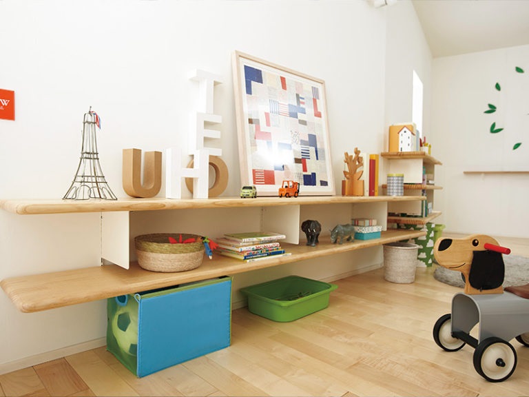 低い位置の収納棚