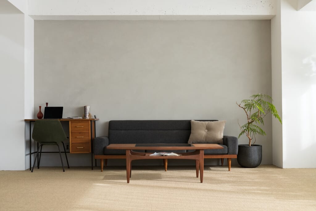 シンプルなデスクスペース