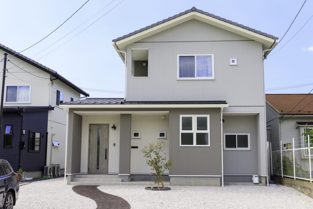 二階建ての住宅