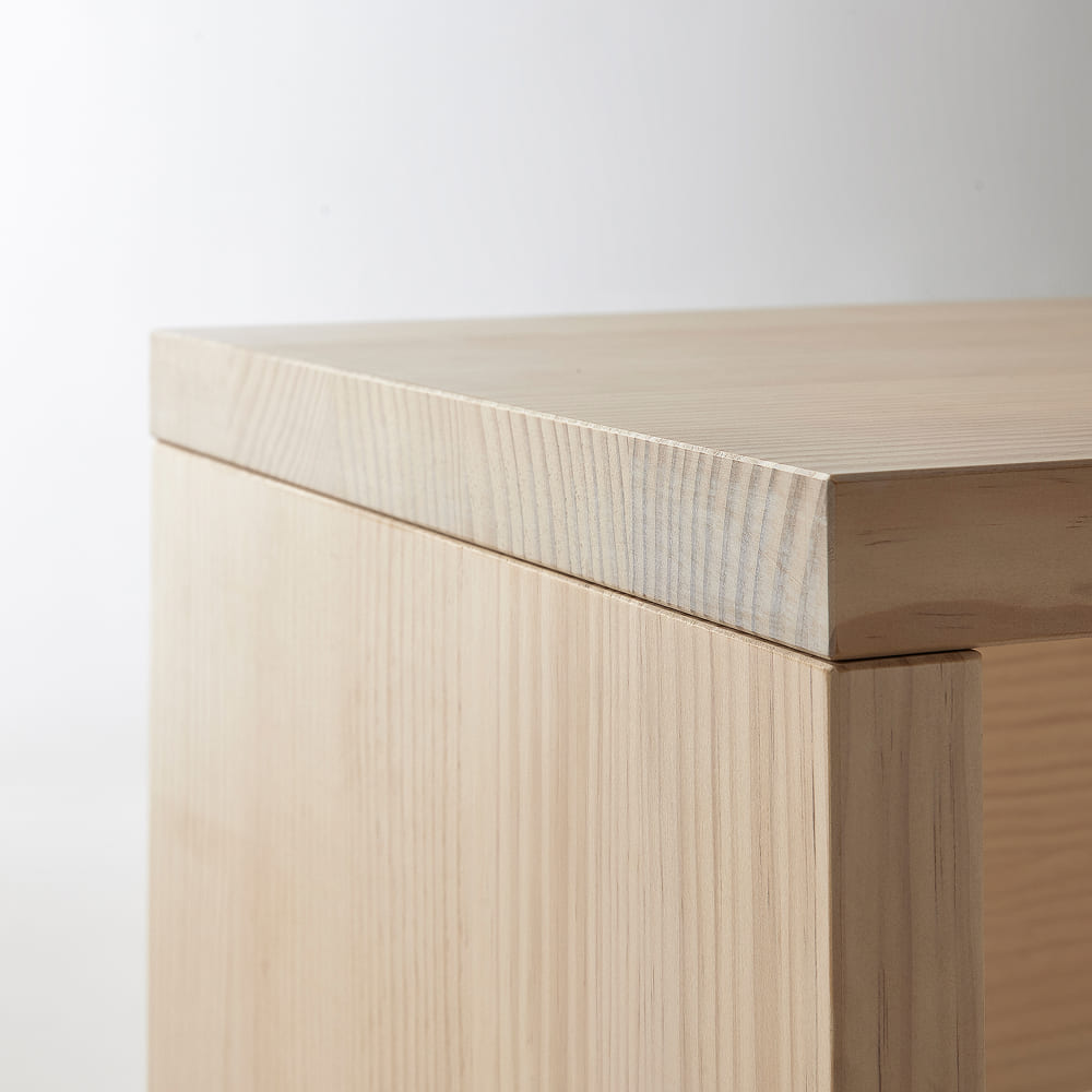 Table / テーブル quality image 1