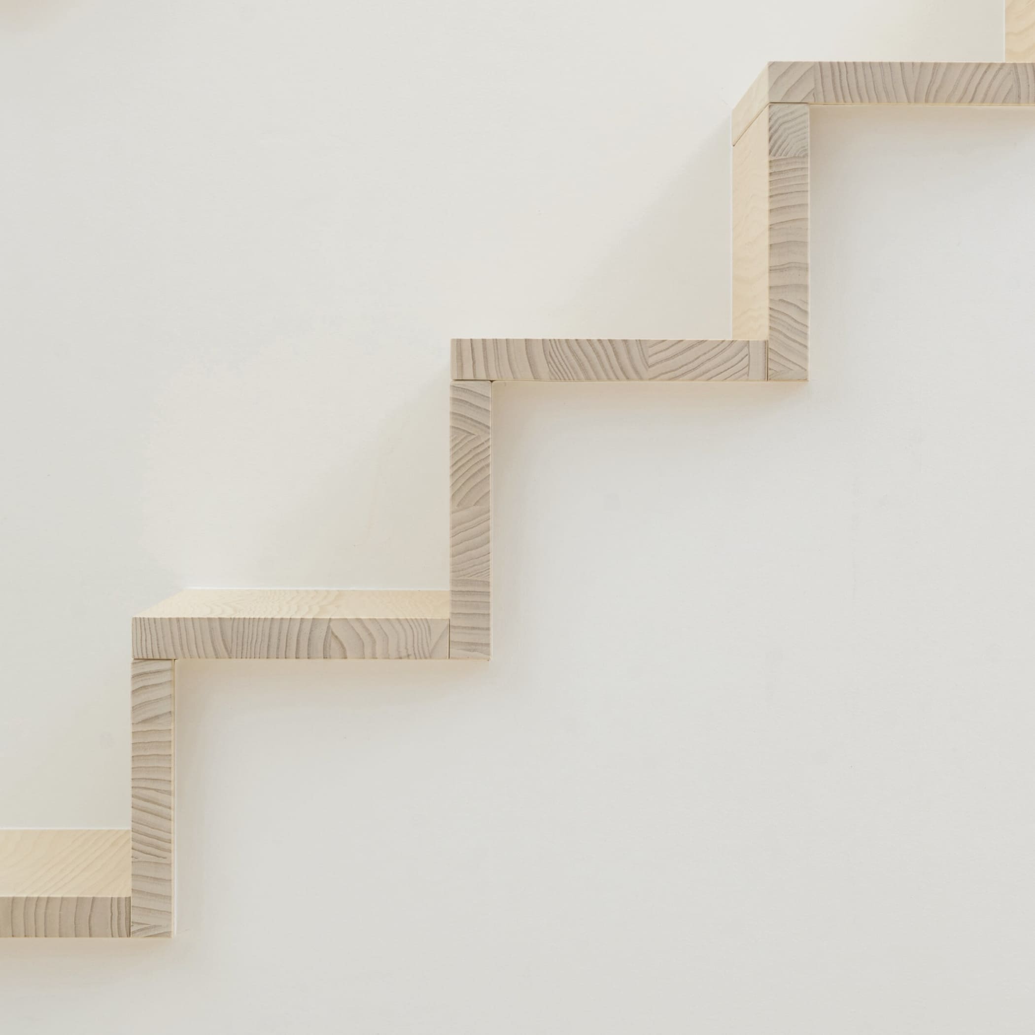 Wooden stairs / 階段