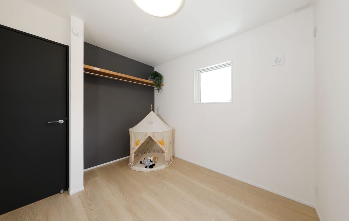 日本の木の上で過ごす、のびやかな住まい。