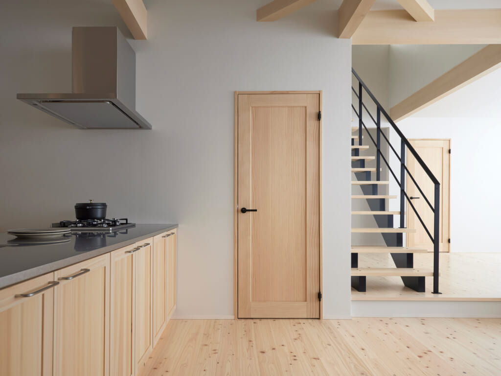 ドア,ナチュラル,木のある暮らし,すっきり,あたたかみ,浮造り