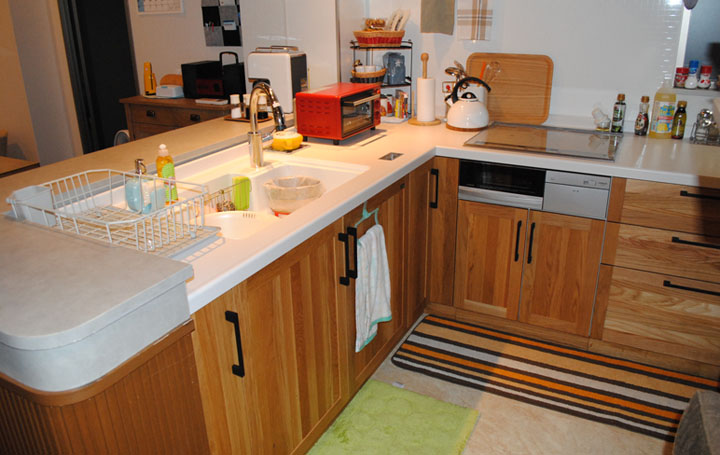 「木のぬくもりを暮らしの中へ」キッチン、建具、床等の住宅部材をトータルでご提案する無垢No.1の木質総合建材メーカー営業部長 吉良奈津子